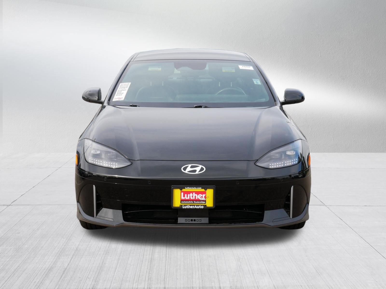 Used 2023 Hyundai Ioniq 6 SEL RWD image 2