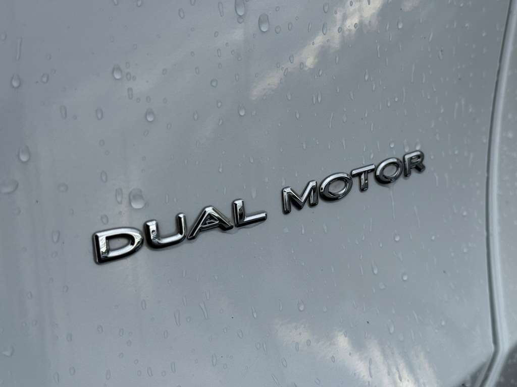 Used 2021 Tesla Model Y Long Range image 11