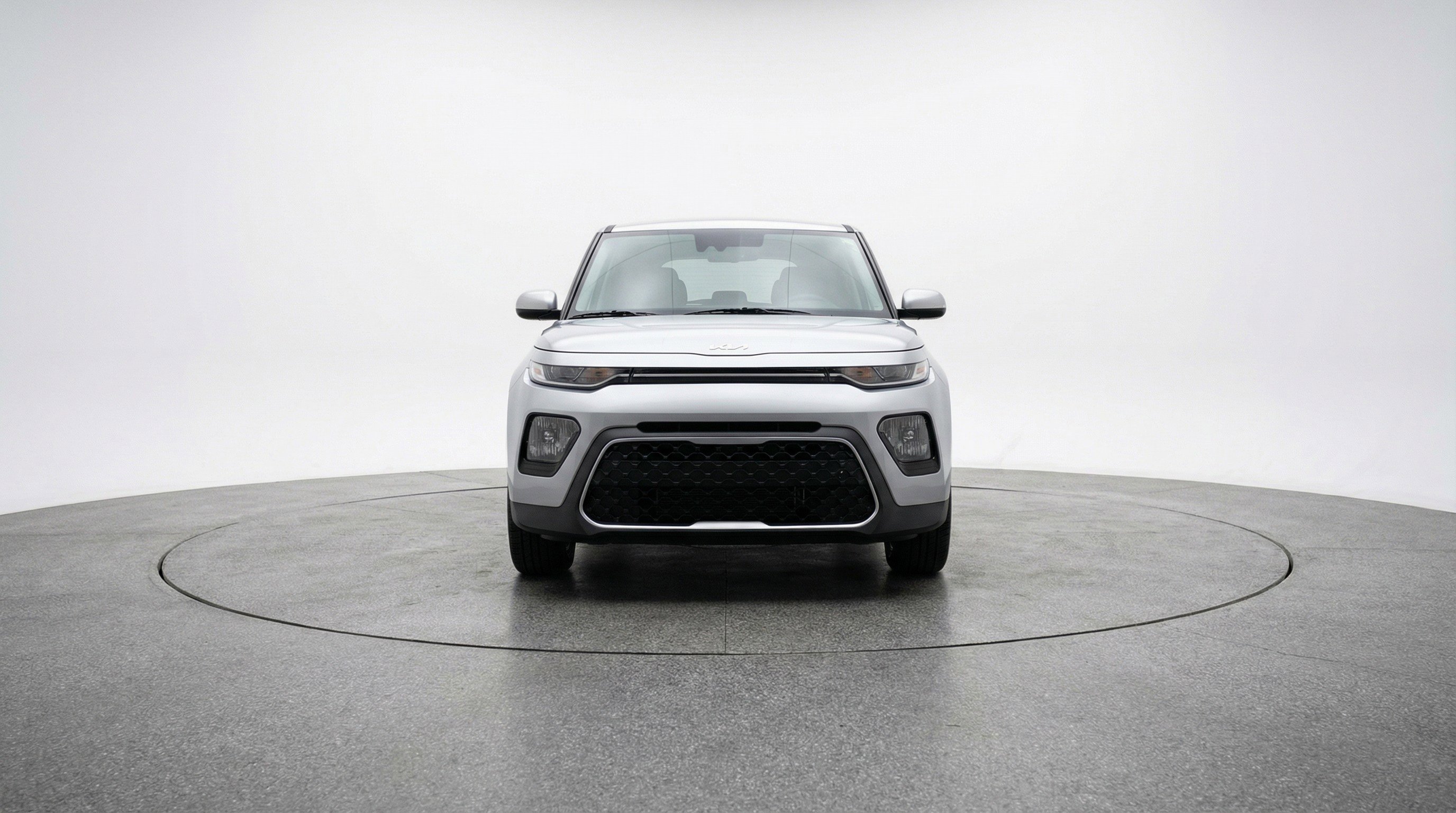 Used 2025 Kia Soul LX w/ LX Technology Package FWD image 2
