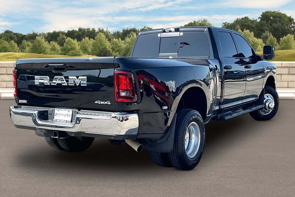 Used 2026 RAM 3500 Tradesman AWD/4WD image 12