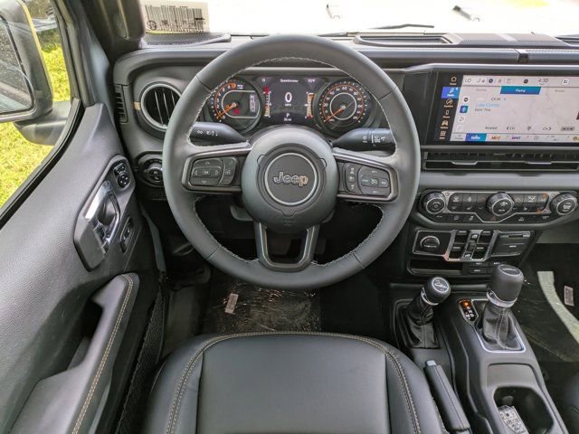 Used 2025 Jeep Gladiator Sport image 14