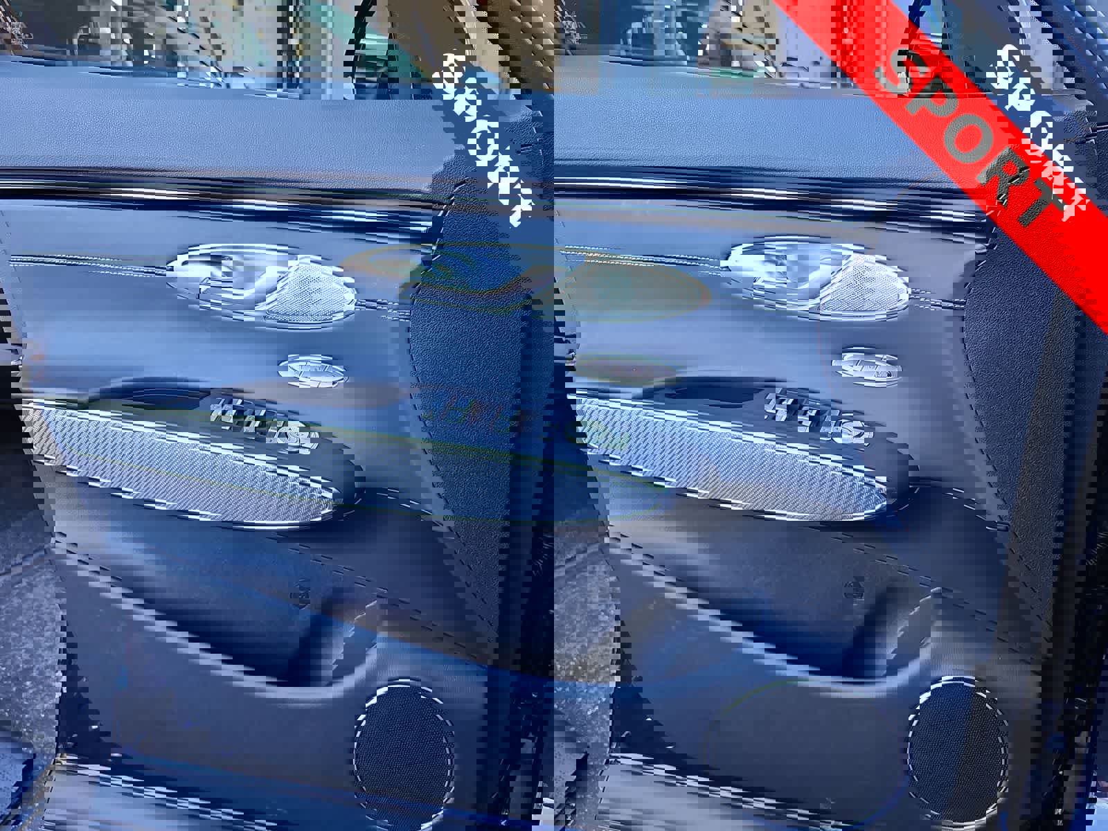 Certified 2025 Genesis GV70 3.5T Sport image 28