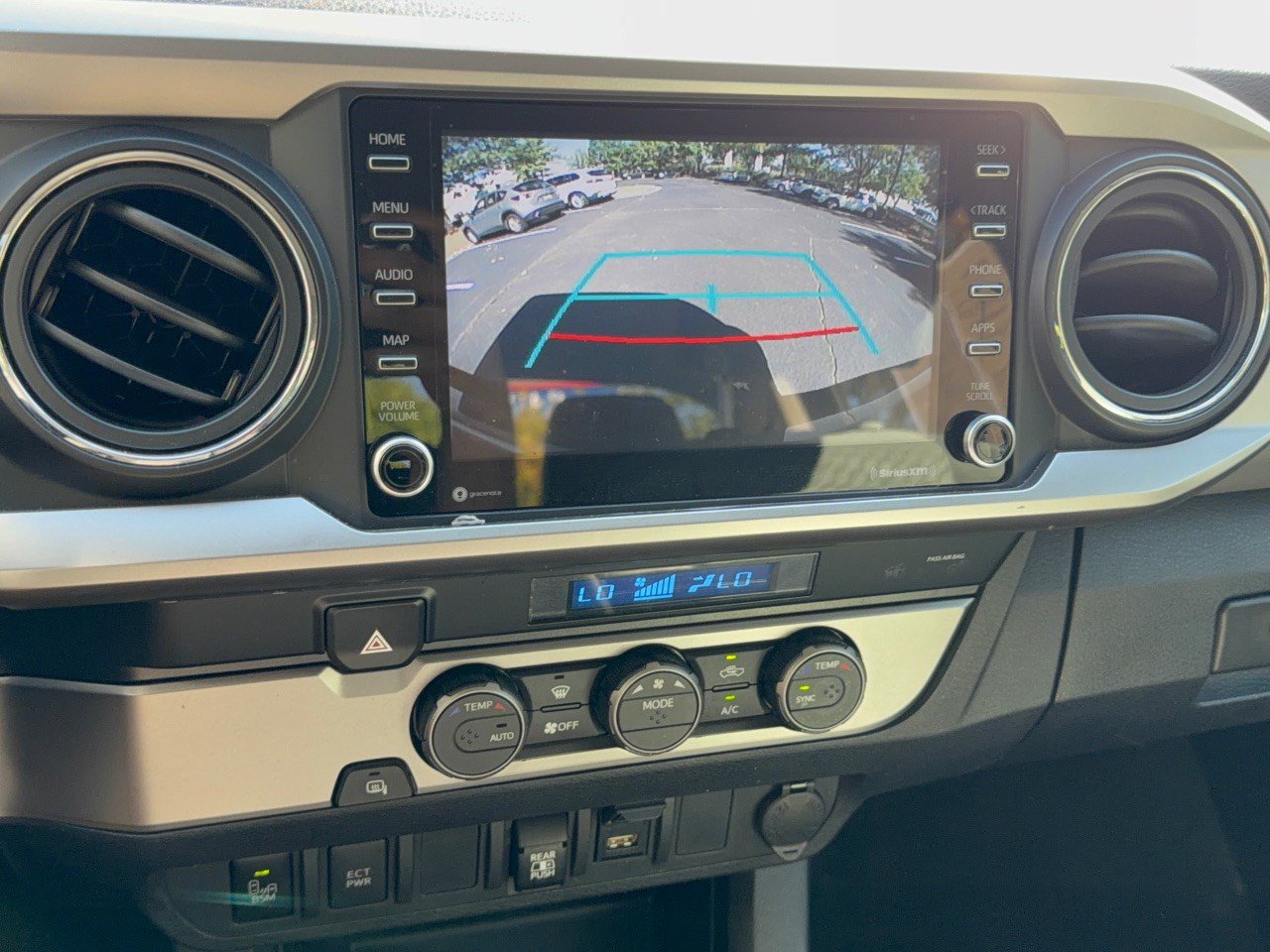Used 2022 Toyota Tacoma SR5 w/ Technology Package RWD image 22
