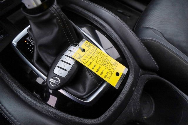 Used 2018 Nissan Rogue SL w/ Premium Package image 29