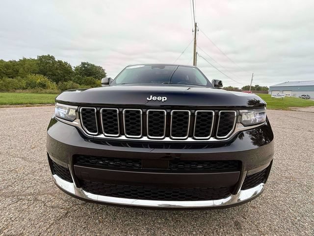 Used 2021 Jeep Grand Cherokee L Limited AWD/4WD image 9