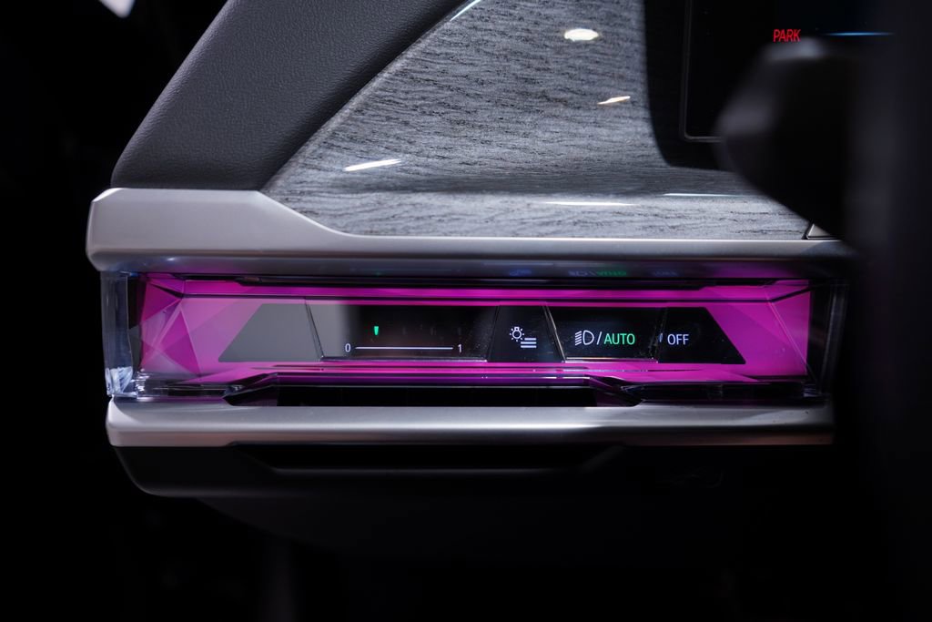 Used 2025 BMW i7 eDrive50 w/ M Sport Package image 20