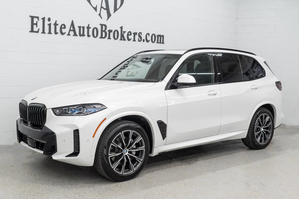 Used 2025 BMW X5 xDrive40i w/ M Sport Package w/ M Sport Package AWD/4WD image 5