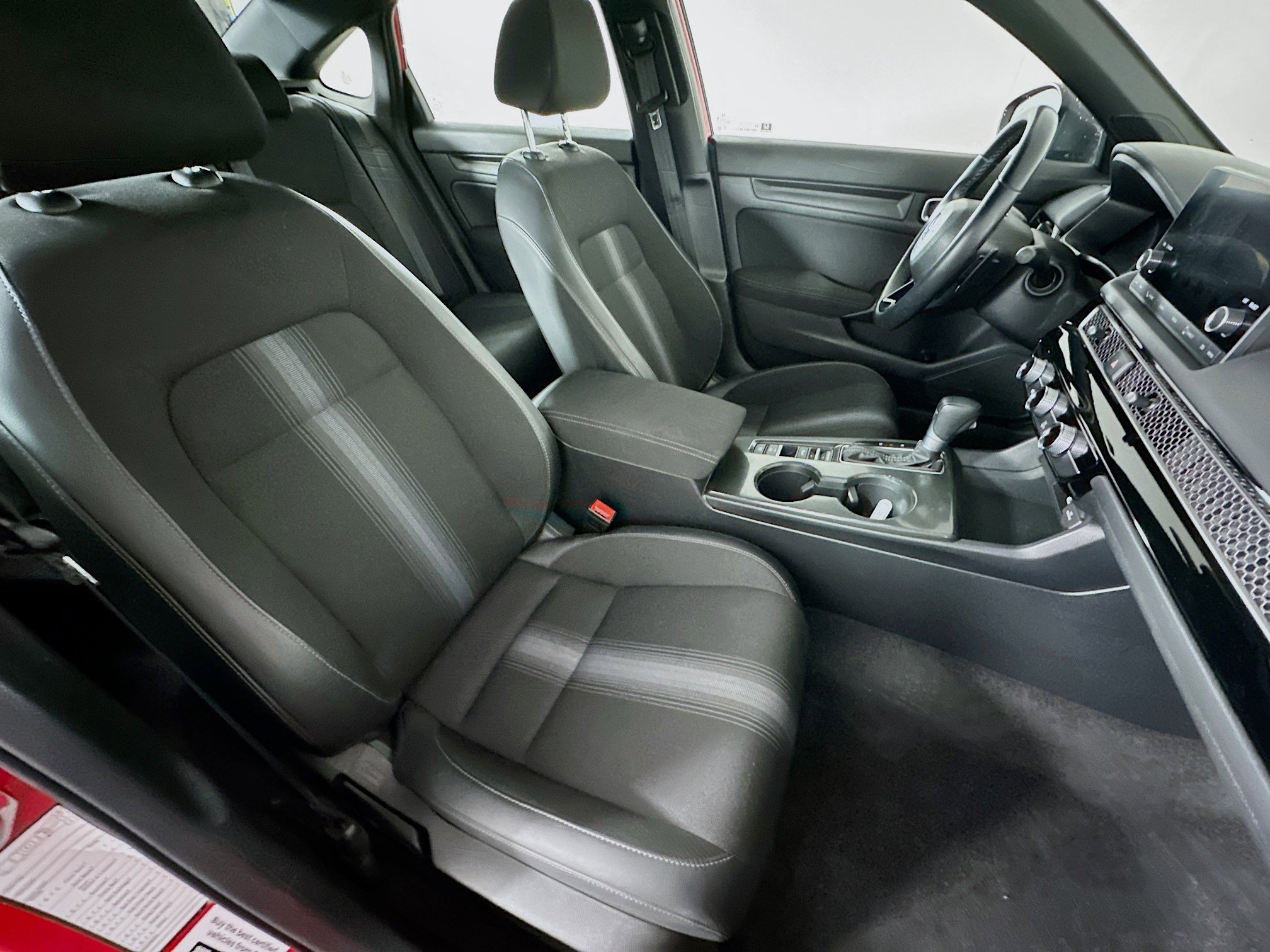 Used 2025 Honda Civic Sport image 29