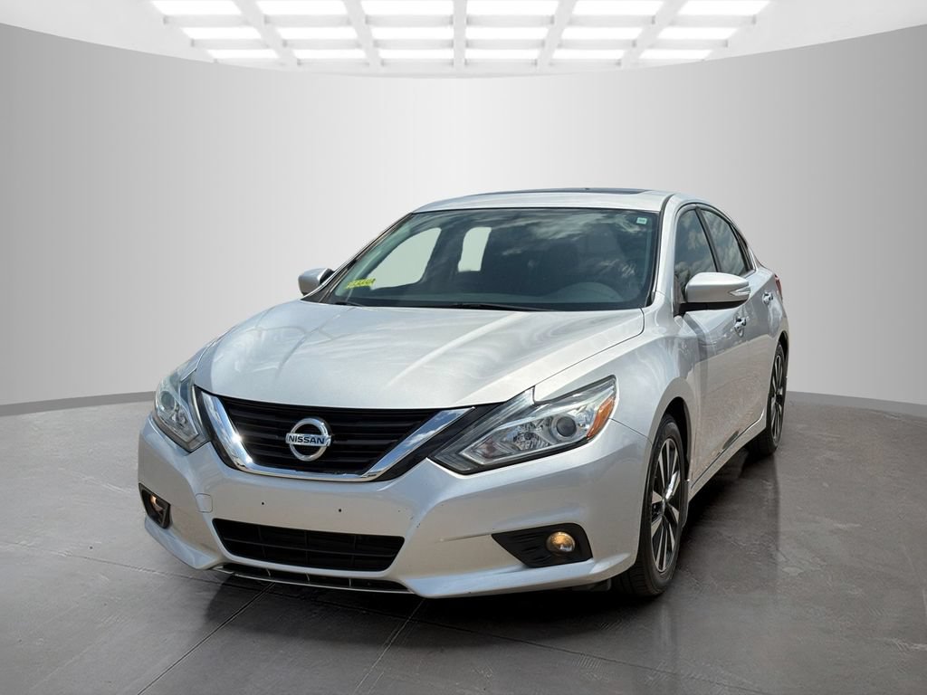 Used 2017 Nissan Altima 2.5 SV w/ Convenience Package FWD image 7