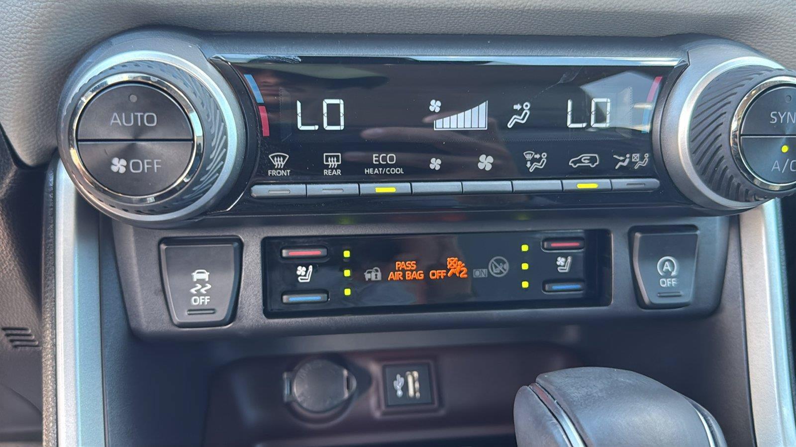 Used 2025 Toyota RAV4 Limited w/ Advanced Technology Package FWD image 23