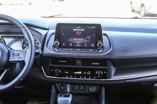 Used 2024 Nissan Rogue SV w/ SV Premium Package AWD/4WD image 14