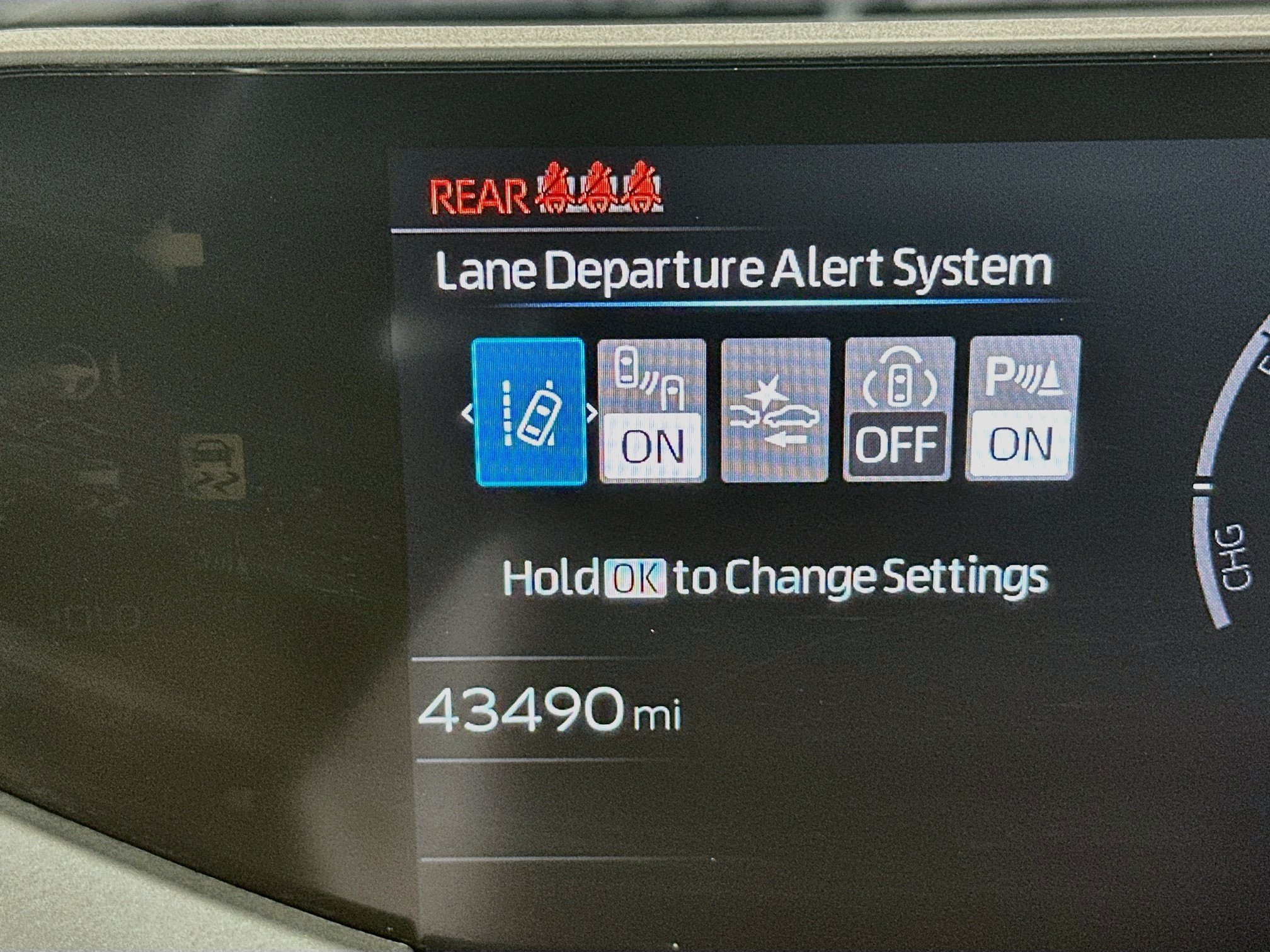 Used 2024 Toyota Prius LE FWD image 19