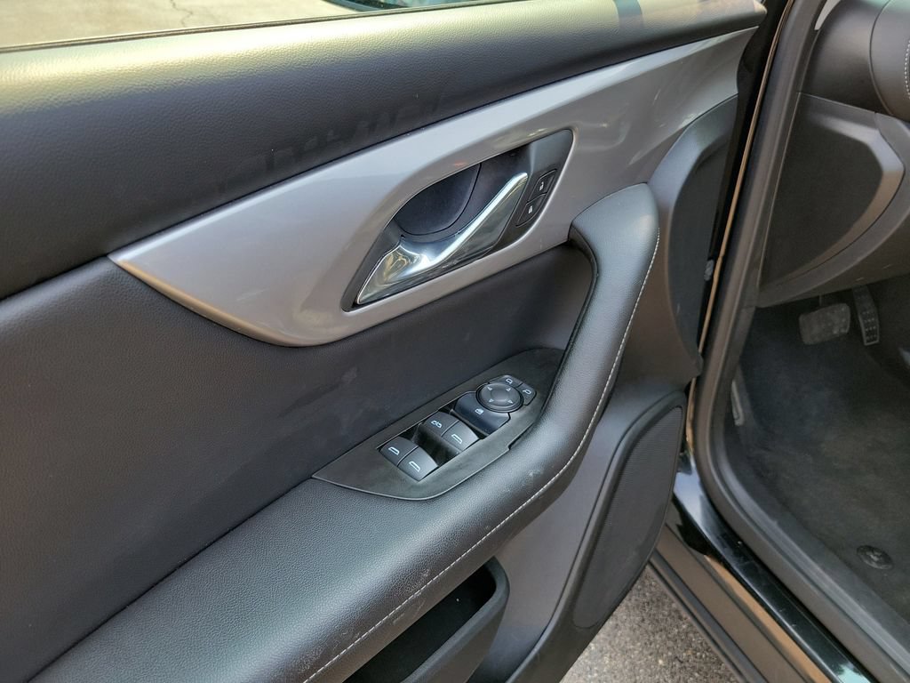 Used 2025 Chevrolet Blazer LT AWD/4WD image 24