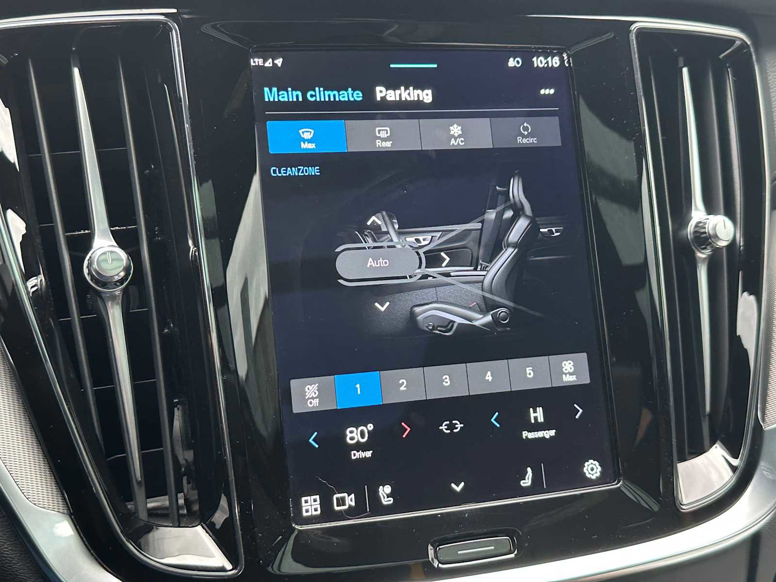 Certified 2024 Volvo V60 T8 Polestar image 36