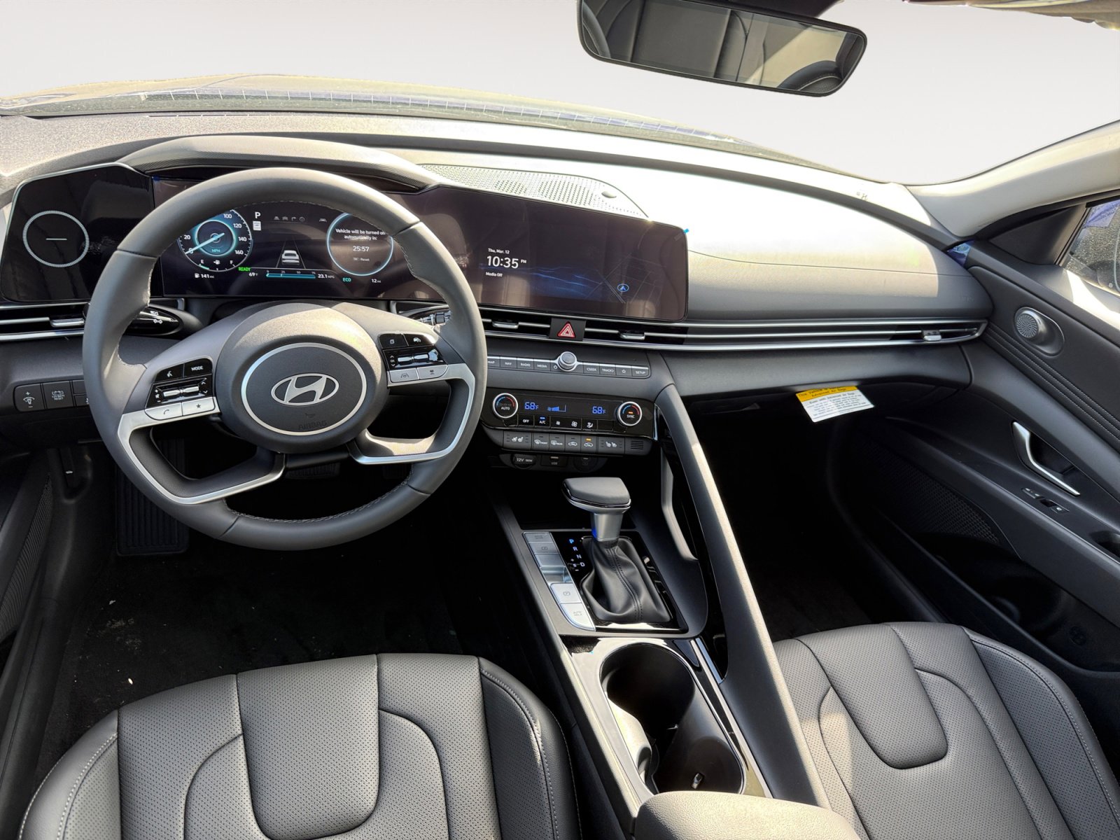 New 2025 Hyundai Elantra Limited image 15
