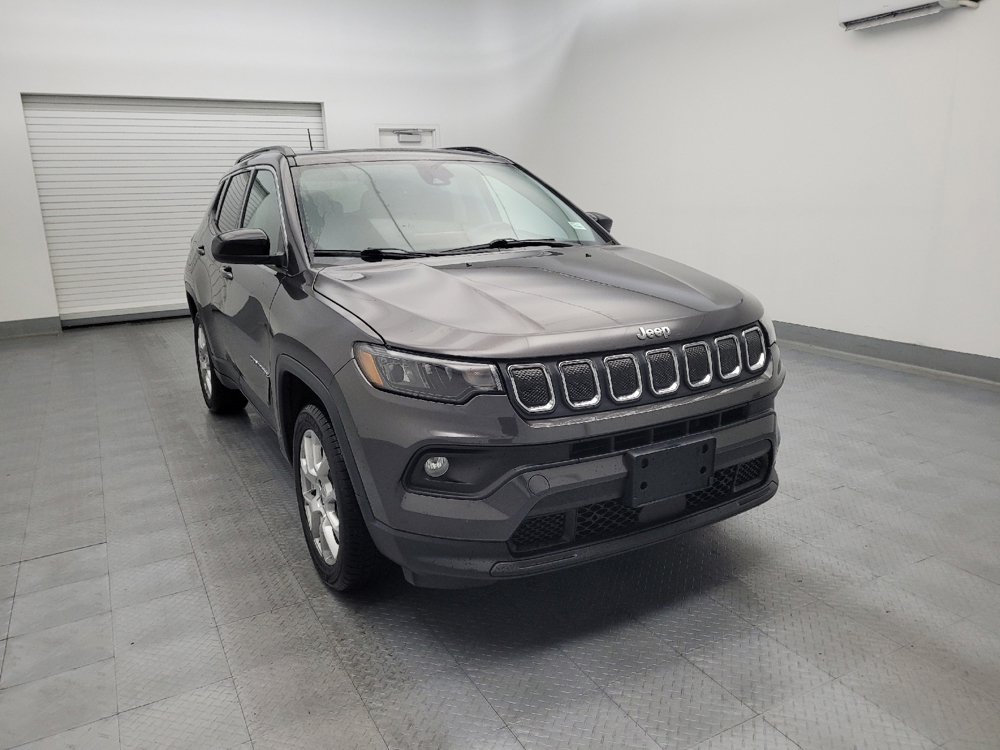Used 2022 Jeep Compass Latitude w/ Sun and Sound Group AWD/4WD image 13