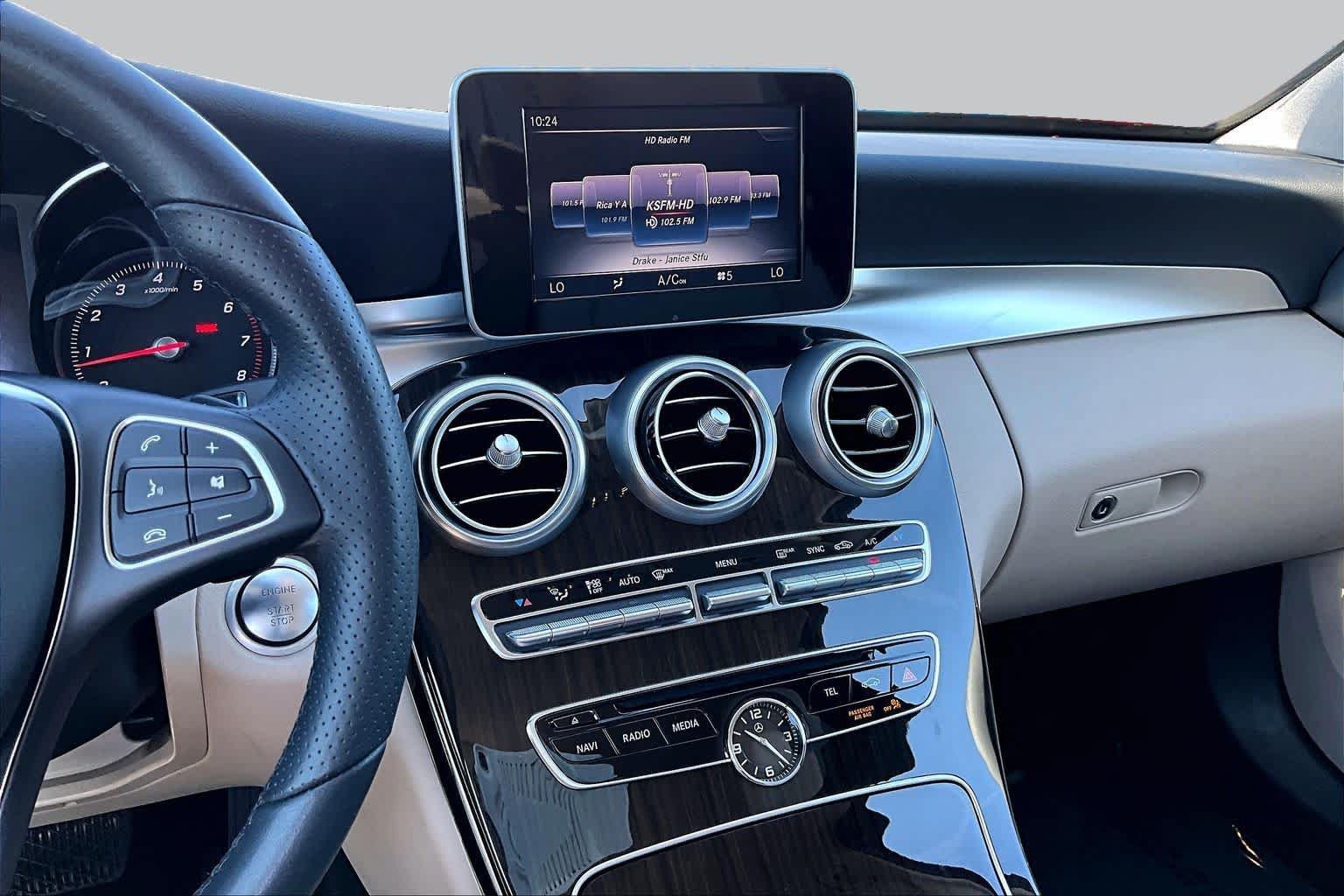 Used 2017 Mercedes-Benz C 300 4MATIC Sedan image 6