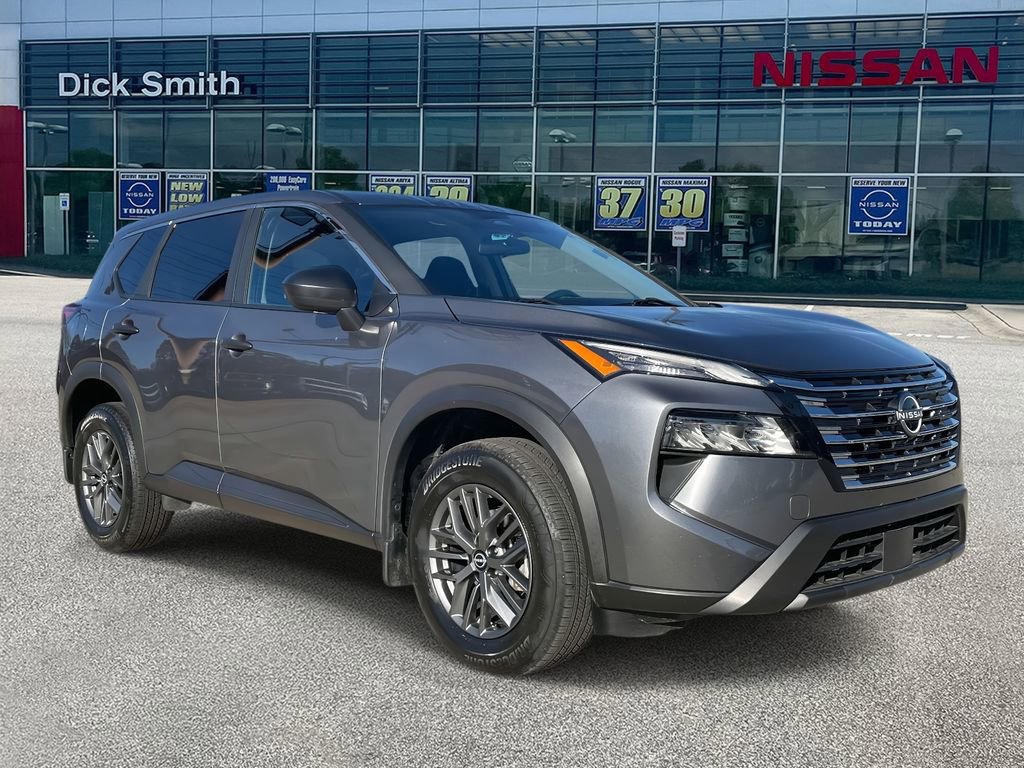 Used 2024 Nissan Rogue S image 1