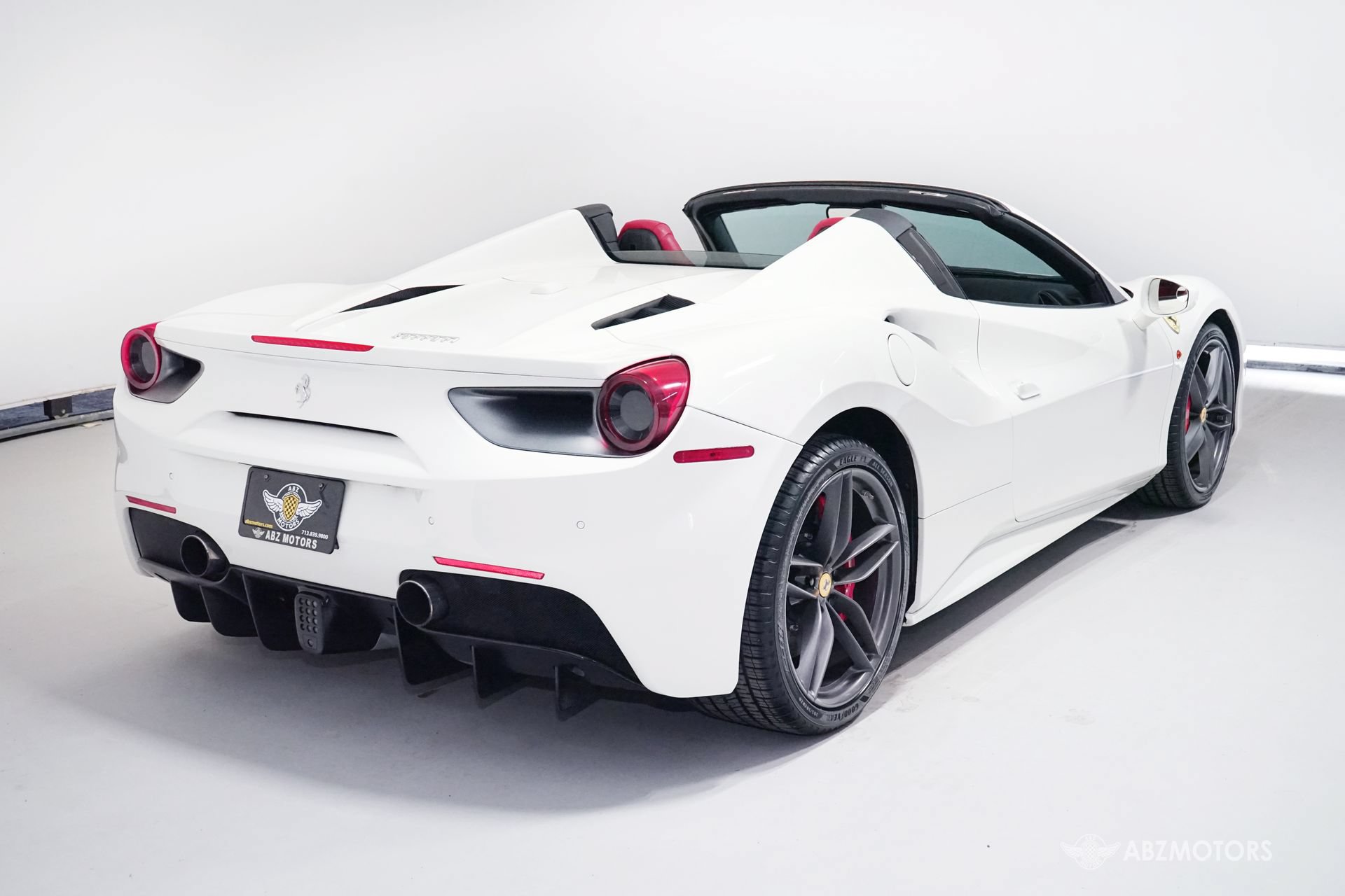 Used 2019 Ferrari 488 Spider RWD image 5