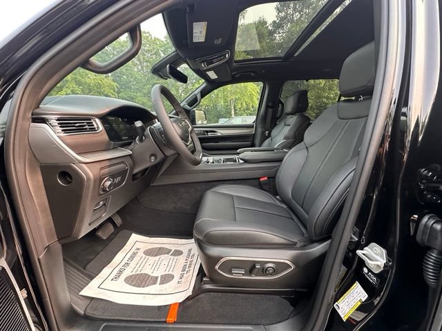 New 2026 Jeep Grand Wagoneer L Limited AWD/4WD image 23