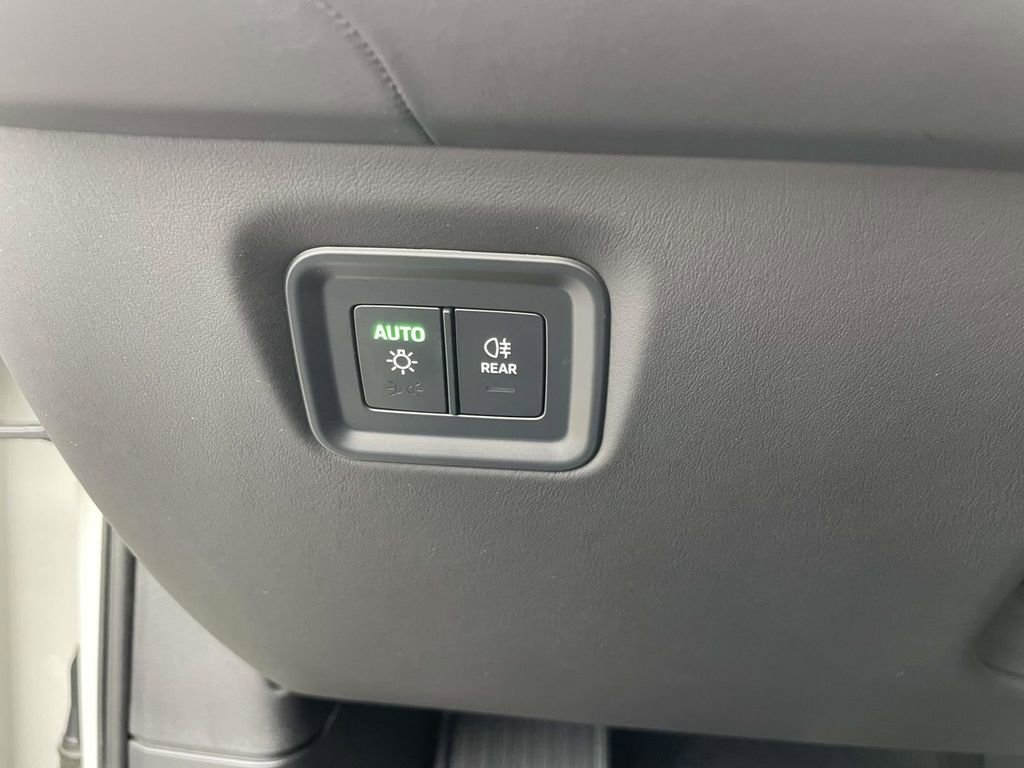 Used 2024 Porsche Cayenne Turbo GT image 20