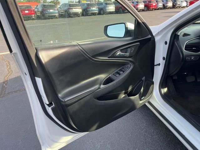 Used 2016 Chevrolet Malibu LT w/ Leather Package image 5