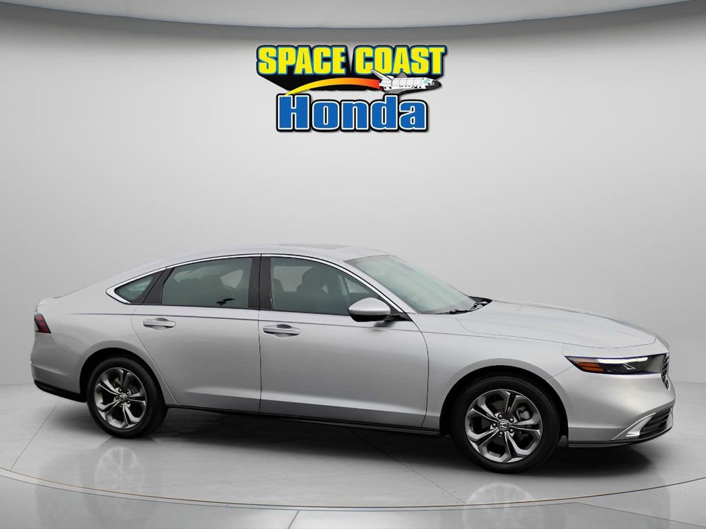 Used 2024 Honda Accord EX image 2