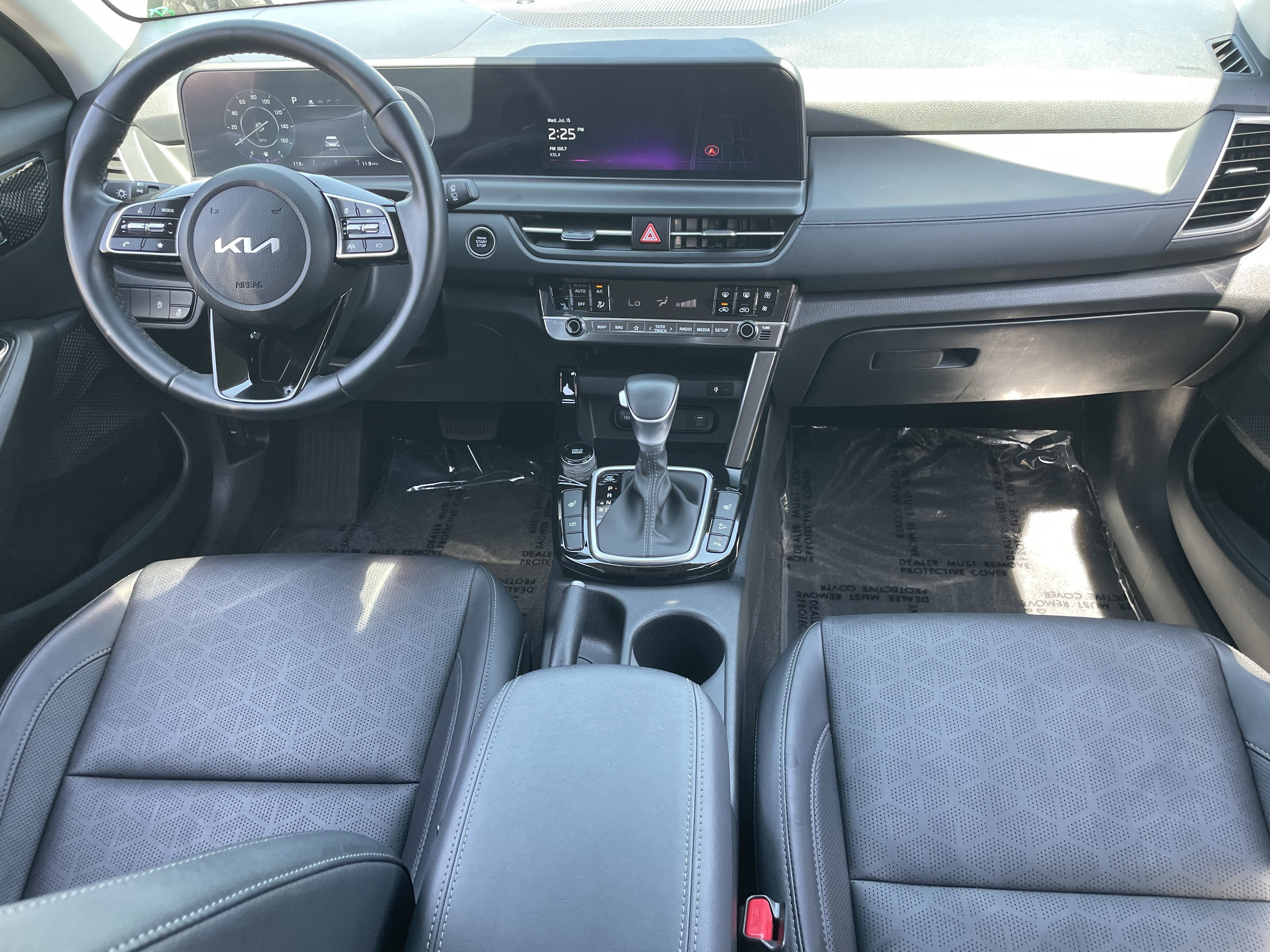 Certified 2025 Kia Seltos EX w/ EX Sunroof Package FWD image 13
