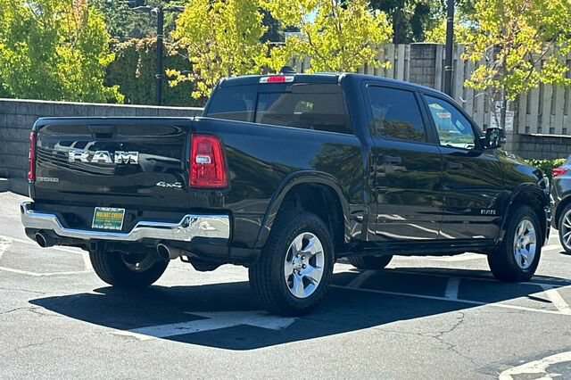 Used 2025 RAM 1500 Big Horn AWD/4WD image 4