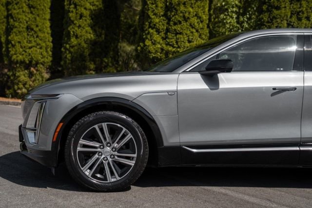 Used 2024 Cadillac Lyriq Luxury RWD image 10
