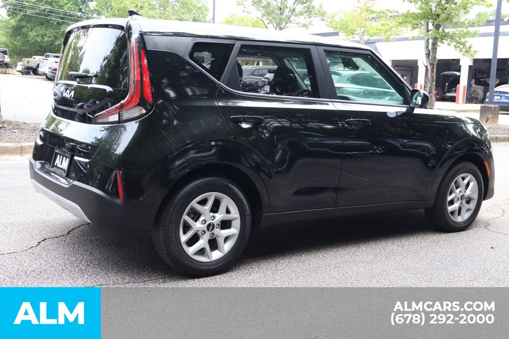 Used 2025 Kia Soul LX w/ LX Technology Package FWD image 5