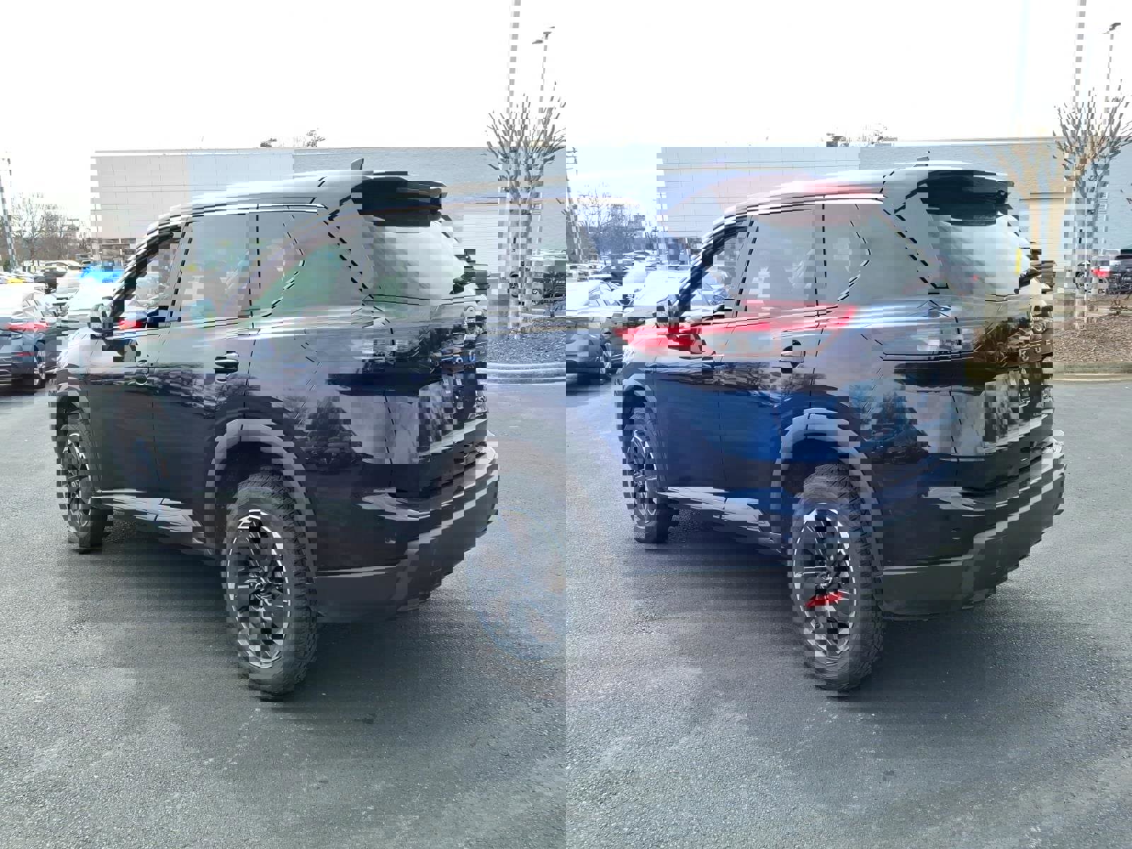 Used 2024 Nissan Rogue SV image 23