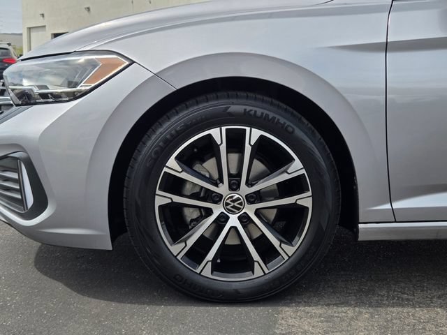 Certified 2024 Volkswagen Jetta Sport FWD image 10