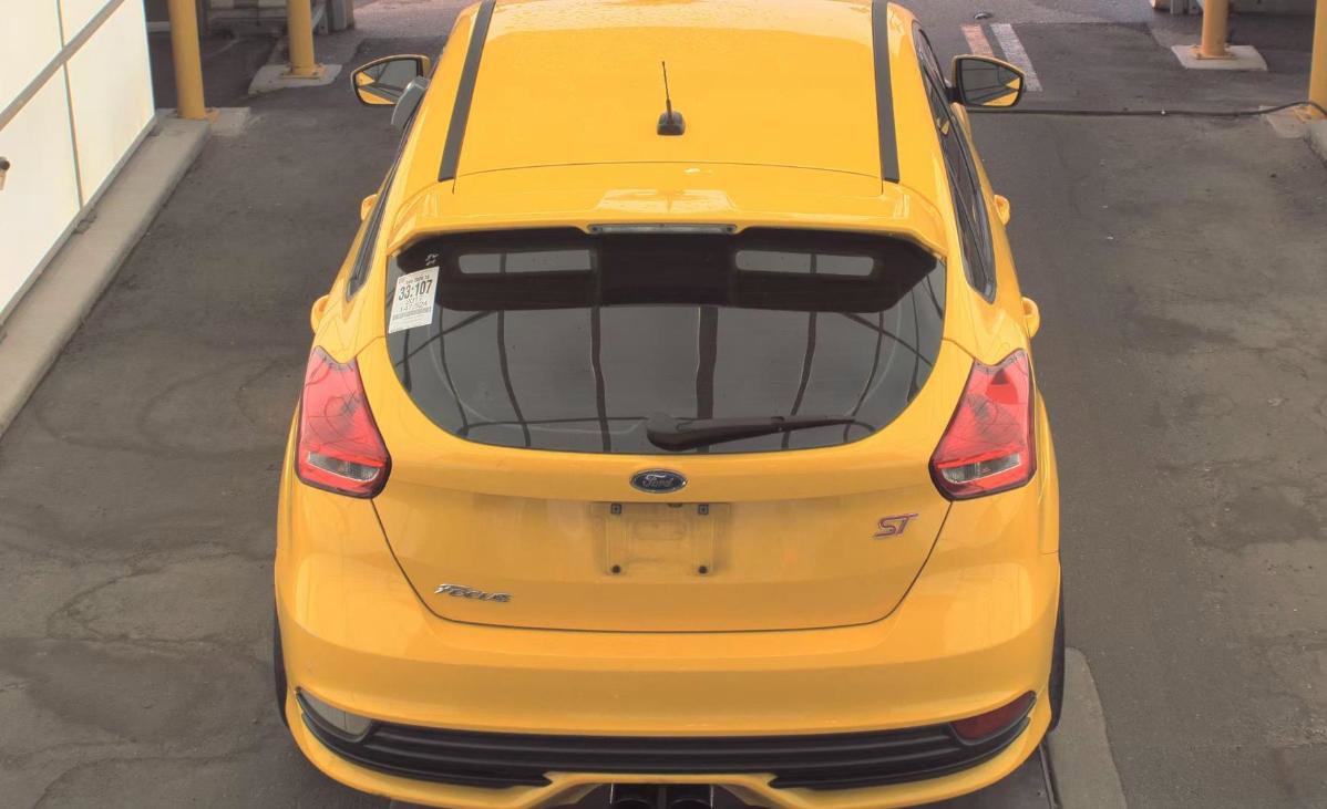 Used 2017 Ford Focus ST FWD image 5