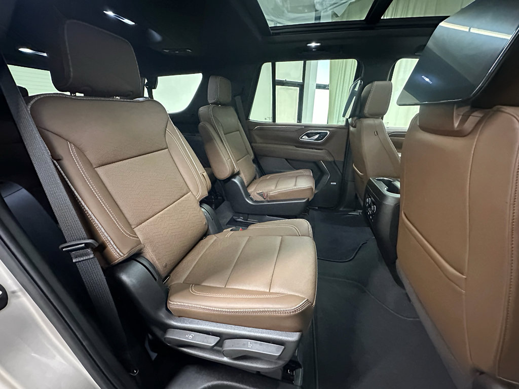 Used 2024 Chevrolet Tahoe High Country w/ Advanced Technology Package image 21