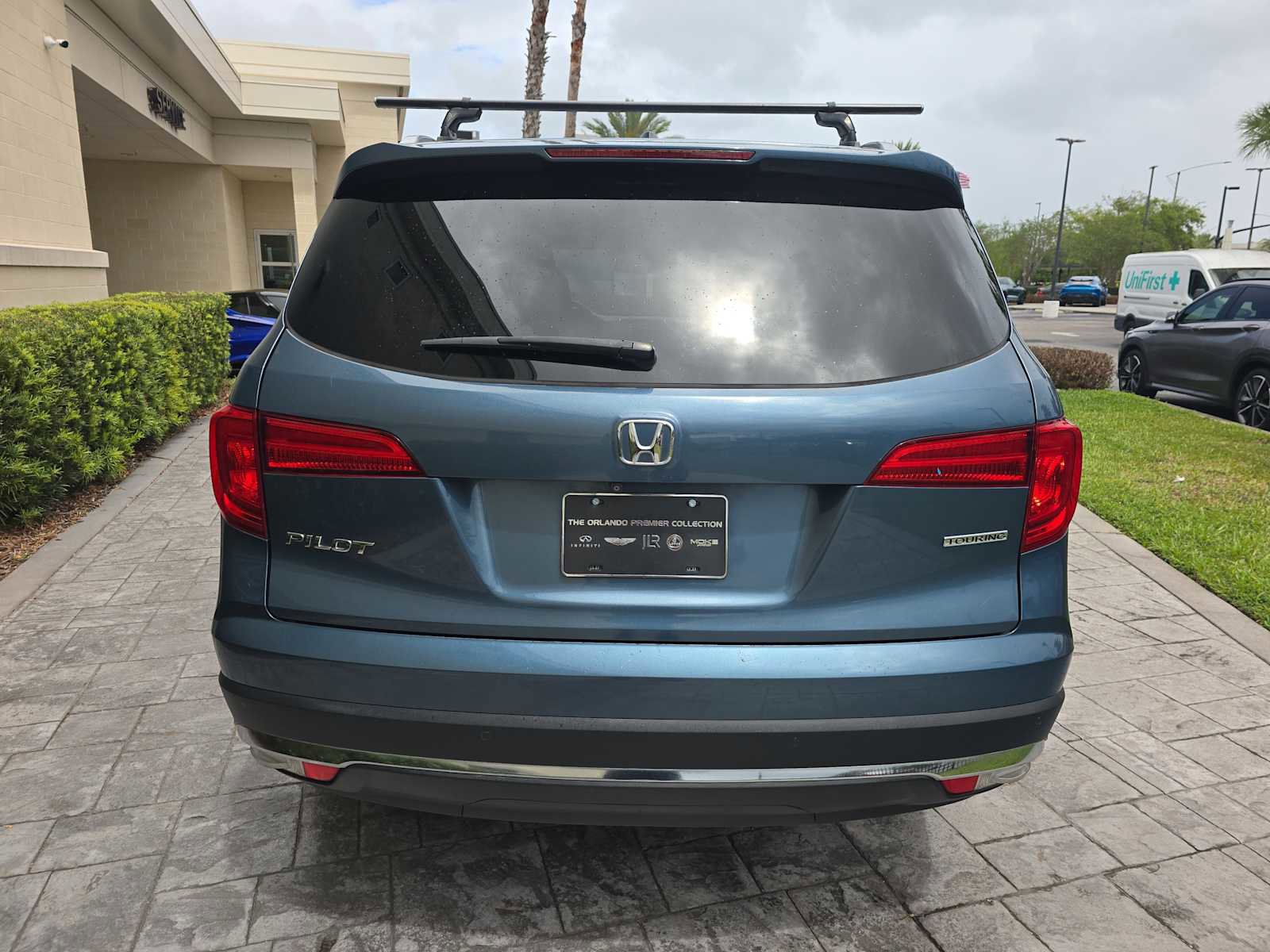 Used 2017 Honda Pilot Touring image 5