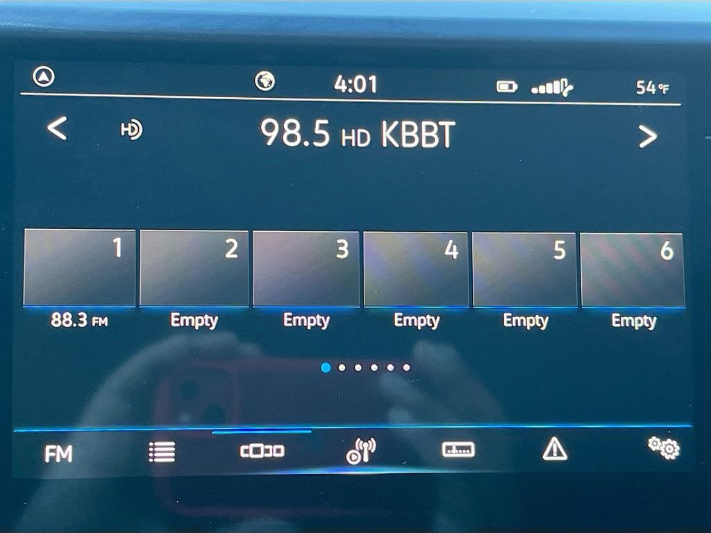 Used 2023 Volkswagen Taos SE image 14