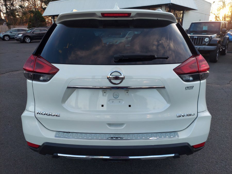 Used 2018 Nissan Rogue SV AWD/4WD image 5
