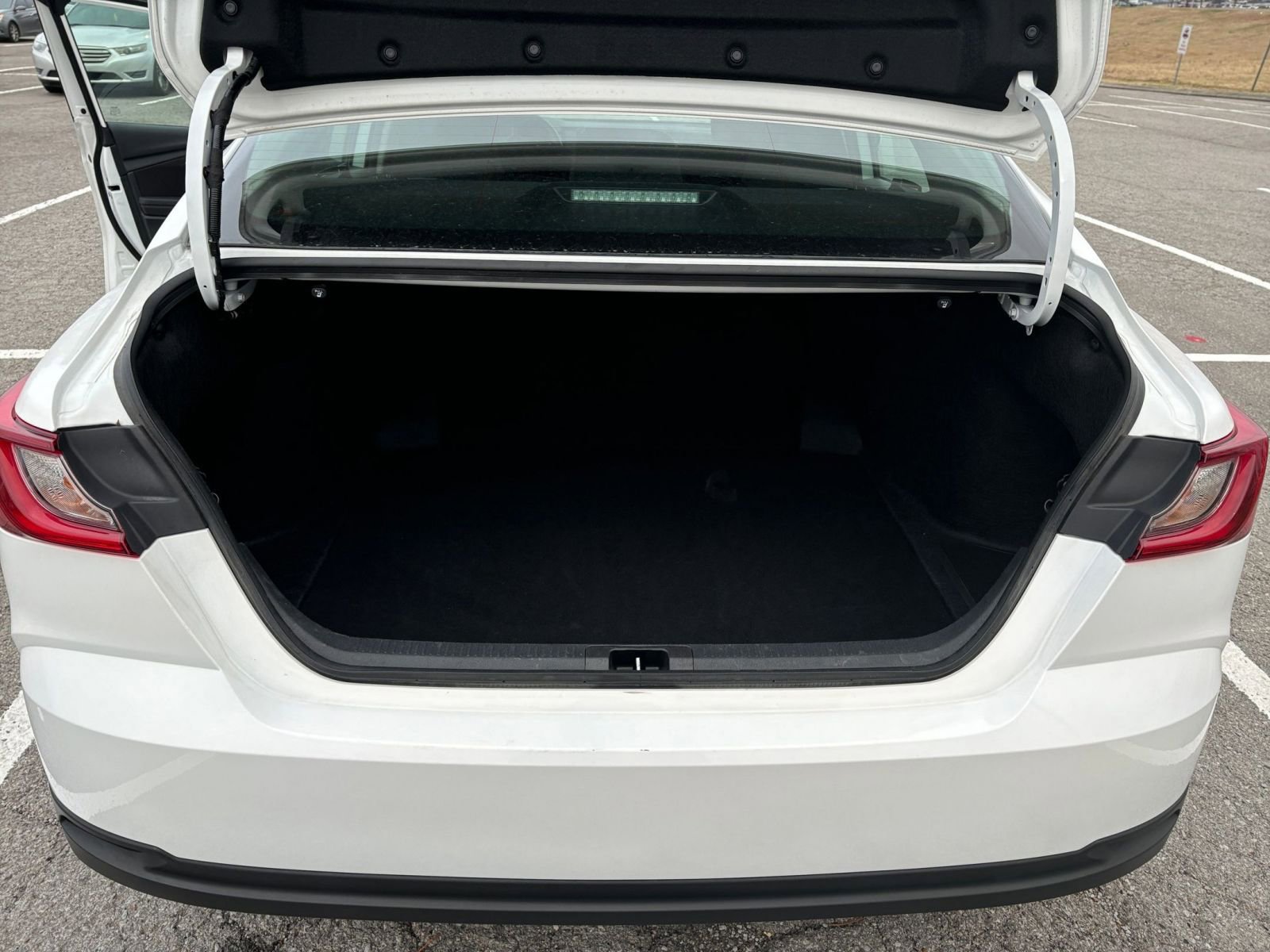 Used 2025 Toyota Camry LE image 30