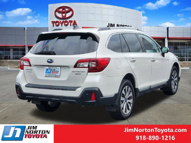 Used 2018 Subaru Outback 3.6R Touring AWD/4WD image 5