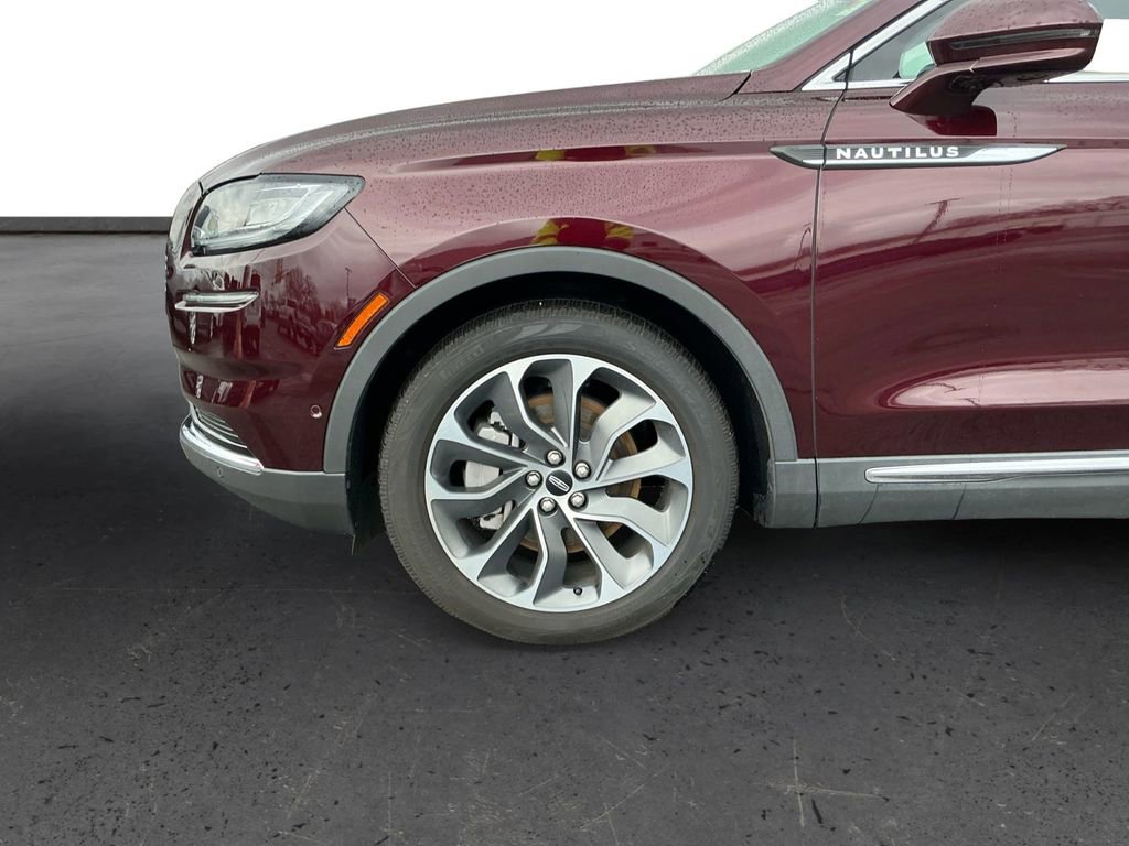 Certified 2023 Lincoln Nautilus Reserve w/ Equipment Group 201A image 13