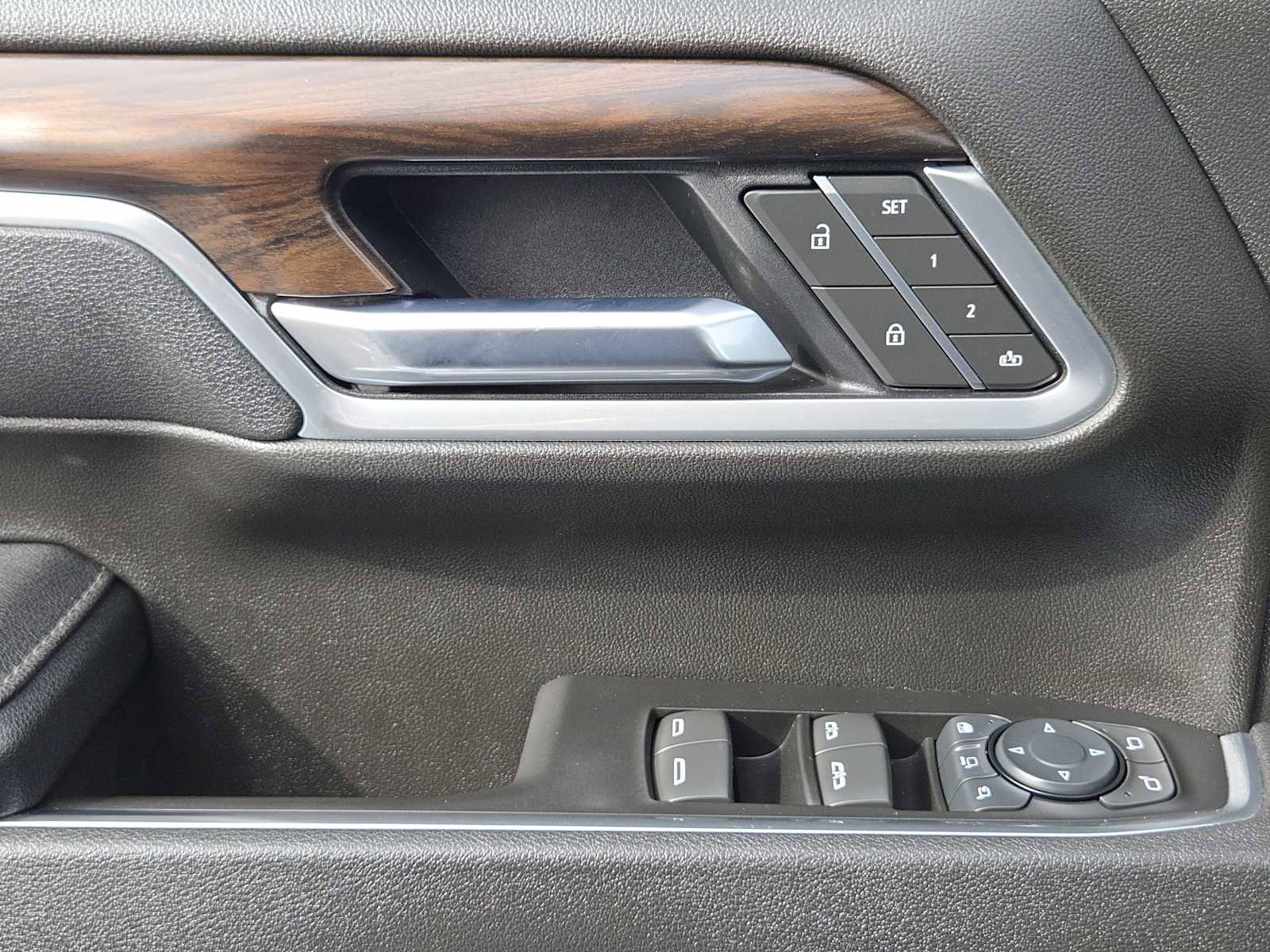 Certified 2025 GMC Sierra 2500 SLT w/ SLT Convenience Package image 22