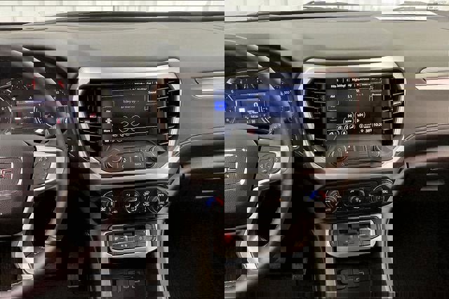 Certified 2023 GMC Acadia SLT w/ Preferred Package image 6