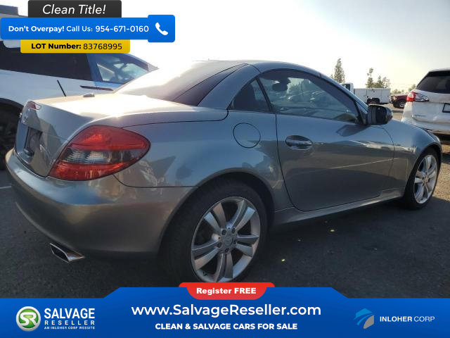 Used 2010 Mercedes-Benz SLK 300 Convertible image 4