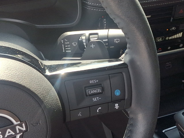 Used 2023 Nissan Rogue Platinum w/ Platinum Premium Package AWD/4WD image 23