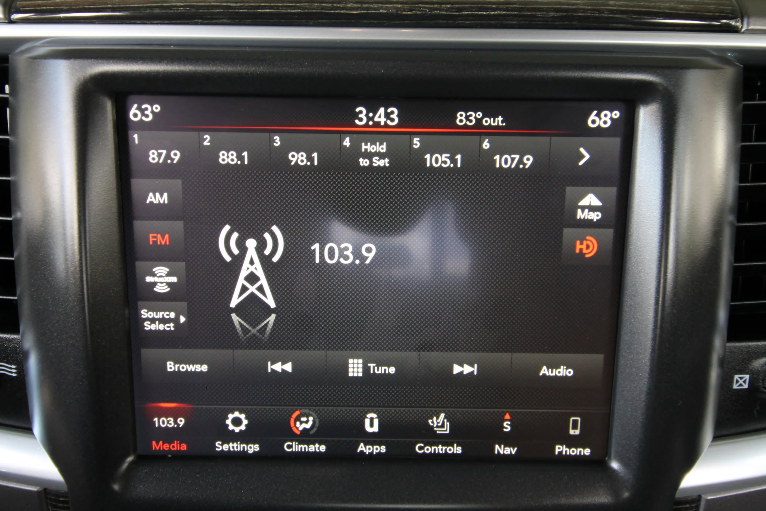 Used 2018 RAM 1500 Limited AWD/4WD image 29