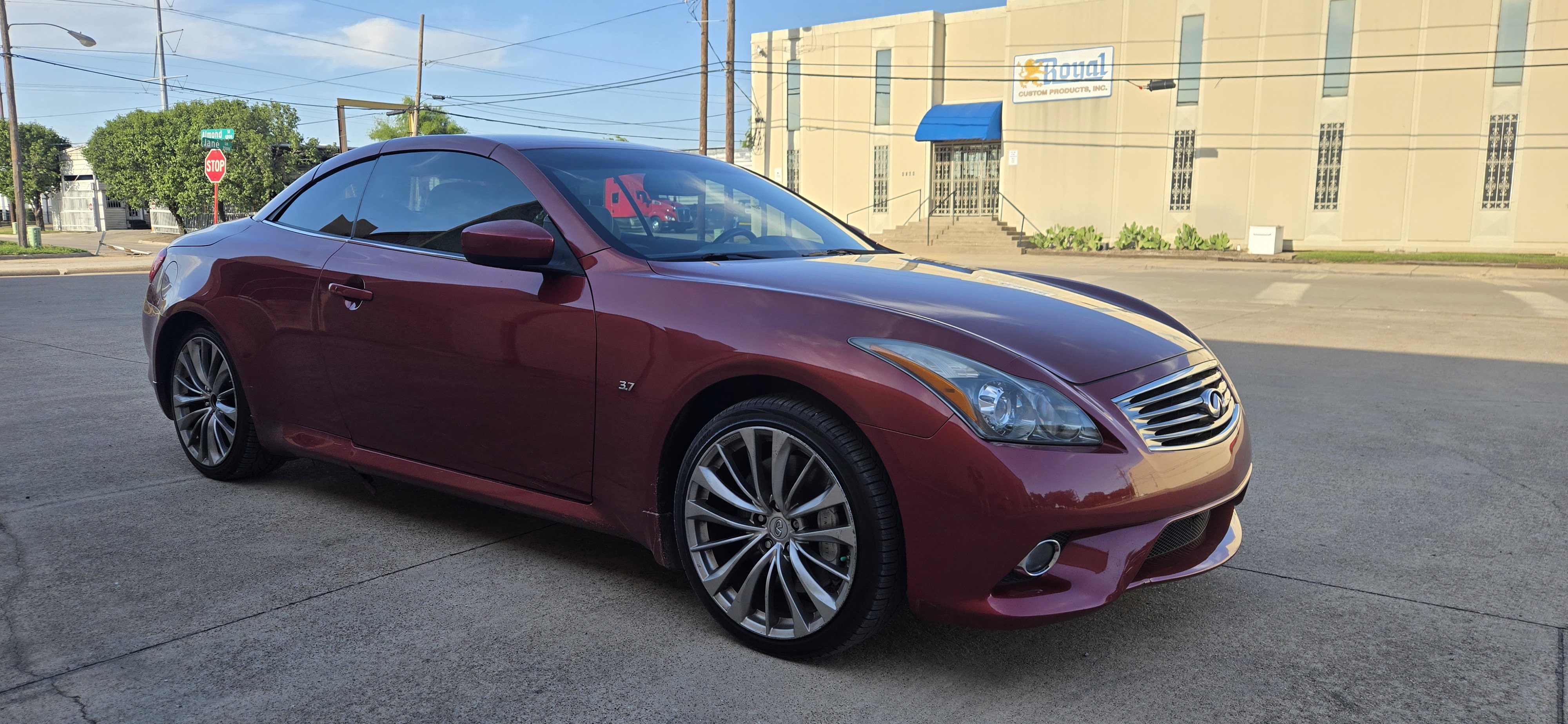 Used 2014 INFINITI Q60 Convertible w/ Premium Package RWD image 11