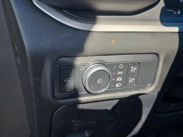 Used 2022 Ford Explorer XLT w/ Equipment Group 202A image 10