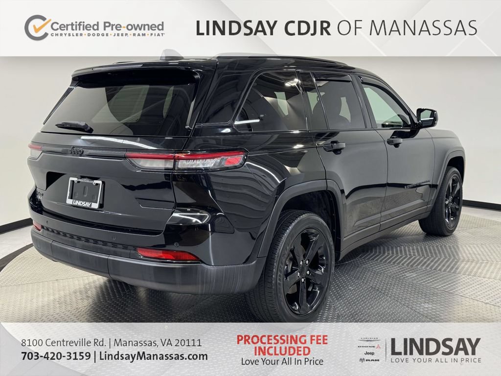Used 2024 Jeep Grand Cherokee Altitude AWD/4WD image 9