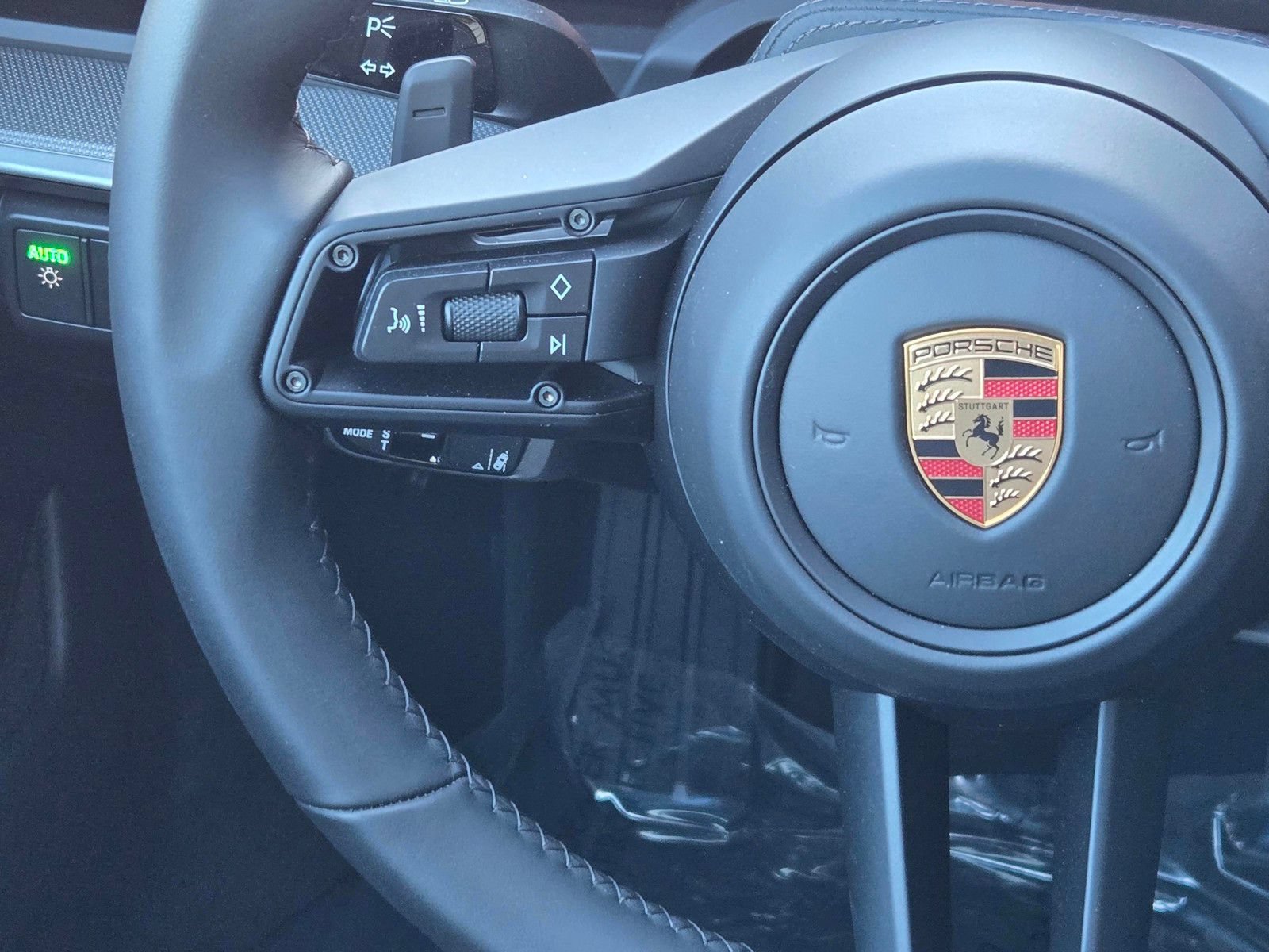 Certified 2025 Porsche 911 Carrera S RWD image 17